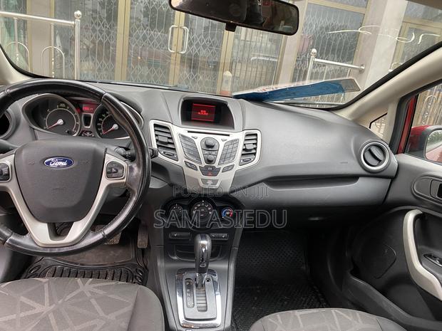Ford Fiesta SE Sedan 2013 Red