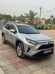 Toyota RAV4 XLE AWD 2019 Silver for sale