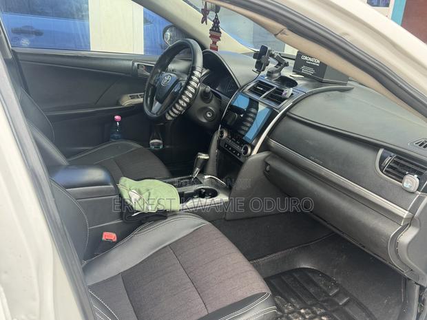 Toyota Camry LE 4dr Sedan (2.5L 4cyl 6A) 2012 White