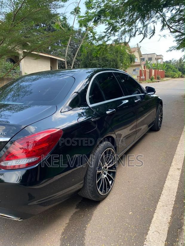 Mercedes-Benz C300 2015 Black