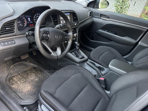 Hyundai Elantra SE 2020 Gray