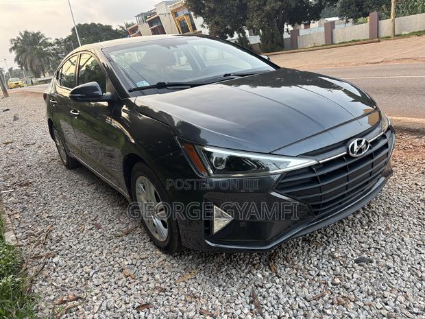 Hyundai Elantra SE 2020 Gray