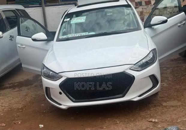 Hyundai Elantra 2018 White