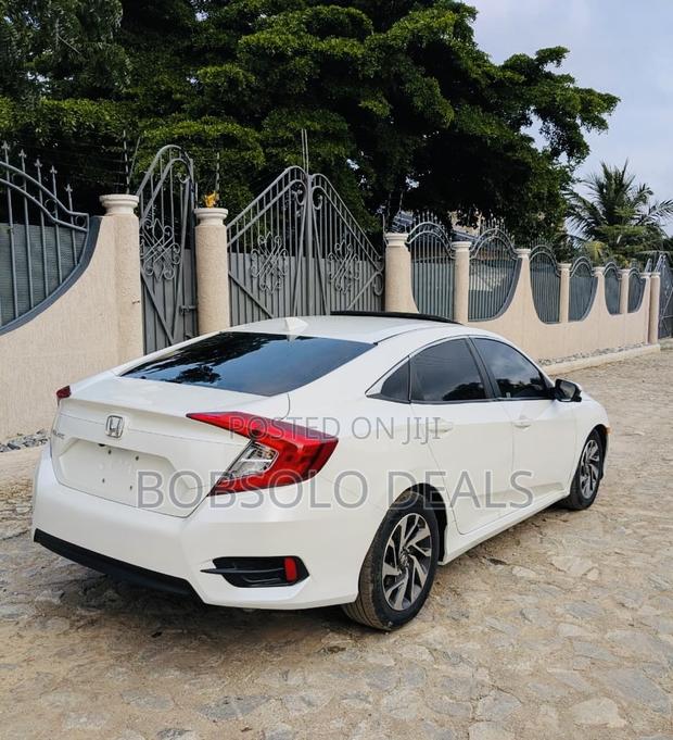 Honda Civic EX Sedan 2018 Brown