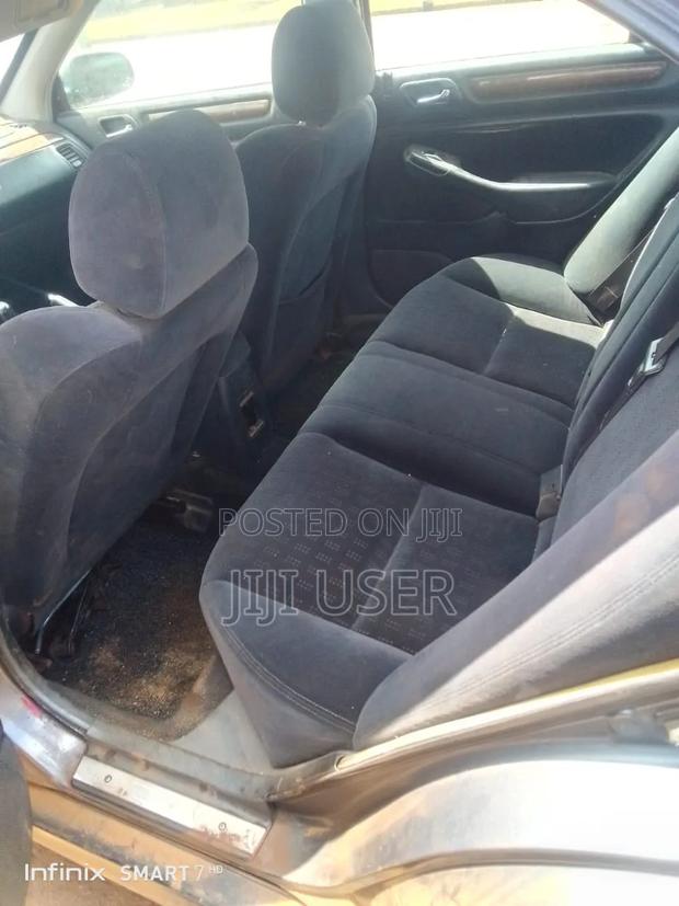 Honda Accord 2001 Gray