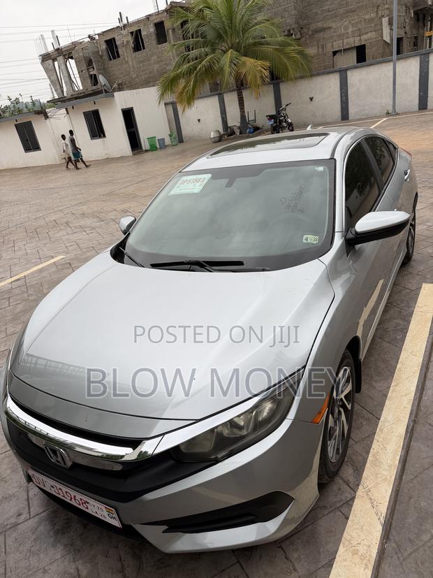 Honda Civic EX Sedan 2018 Silver