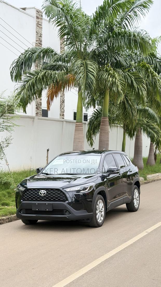 Toyota Corolla Cross XLE 2025 Black