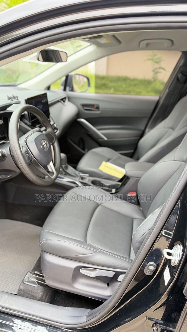 Toyota Corolla Cross XLE 2025 Black