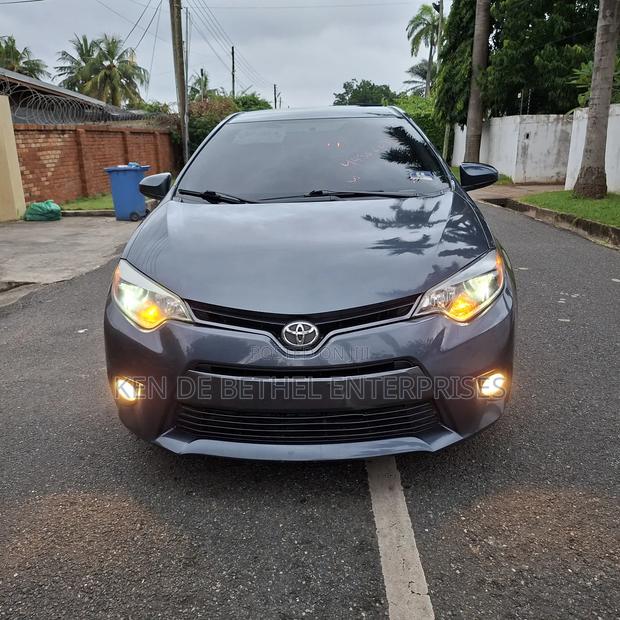 Toyota Corolla 2016 Gray