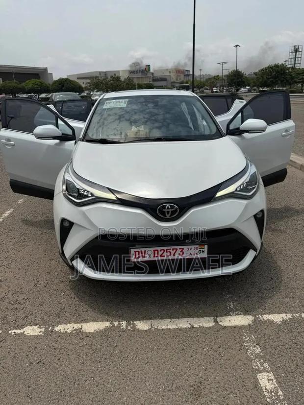 Toyota Avanza 2023 White