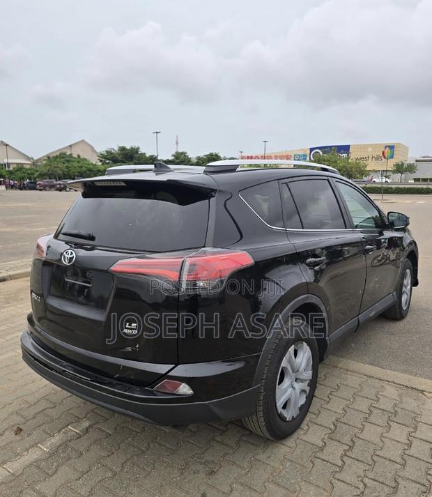 Toyota RAV4 LE AWD (2.5L 4cyl 6A) 2017