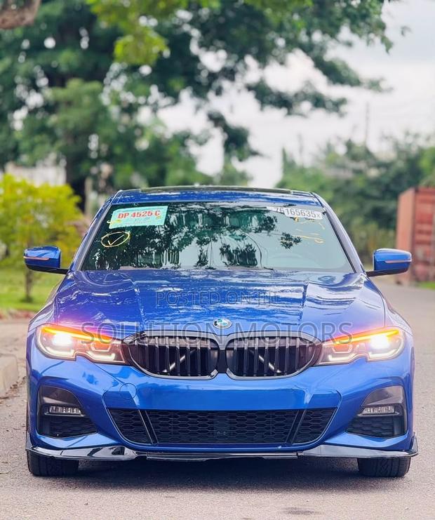 BMW 330i 2021 Blue