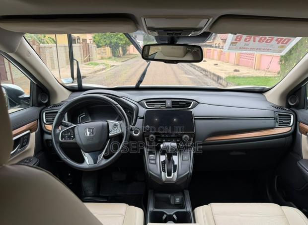 Honda CR-V Touring AWD 2019 White