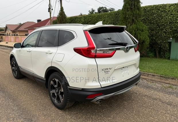 Honda CR-V Touring AWD 2019 White