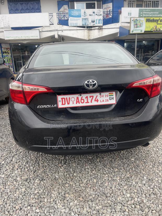Toyota Corolla LE (1.8L 4cyl 2A) 2018 Black
