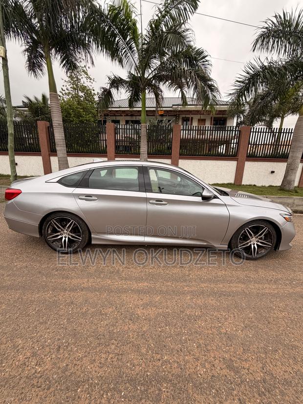 Honda Accord Touring 2.0T 2021 Silver