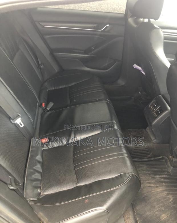 Honda Accord Touring 2.0T 2018 Black