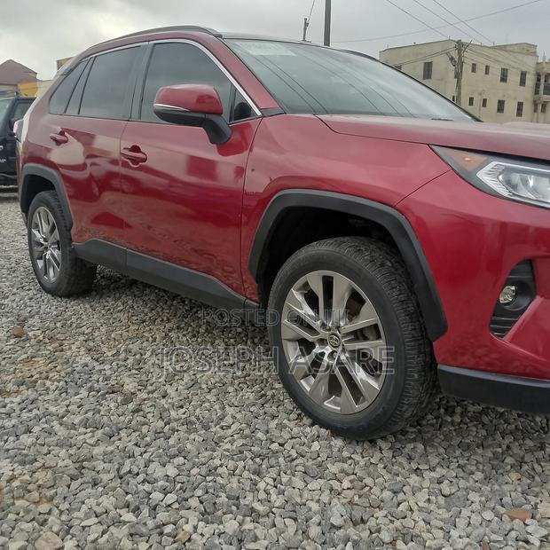 Toyota RAV4 2020 Red