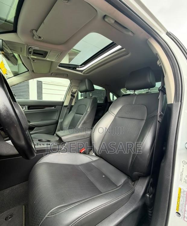 Honda Civic Touring 2022 White