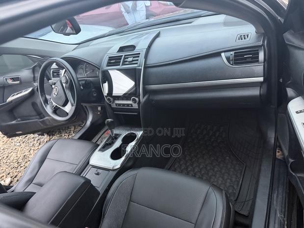 Toyota Camry SE 4dr Sedan (2.5L 4cyl 6A) 2014 Black