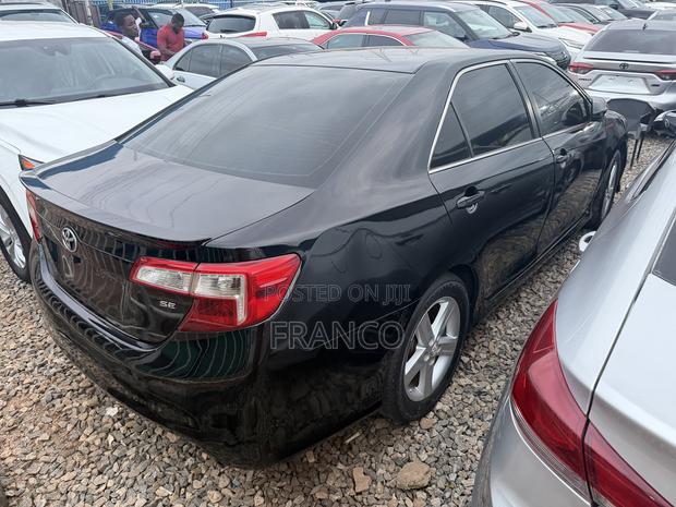 Toyota Camry SE 4dr Sedan (2.5L 4cyl 6A) 2014 Black