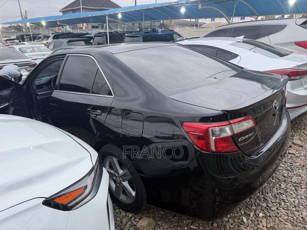 Toyota Camry SE 4dr Sedan (2.5L 4cyl 6A) 2014 Black
