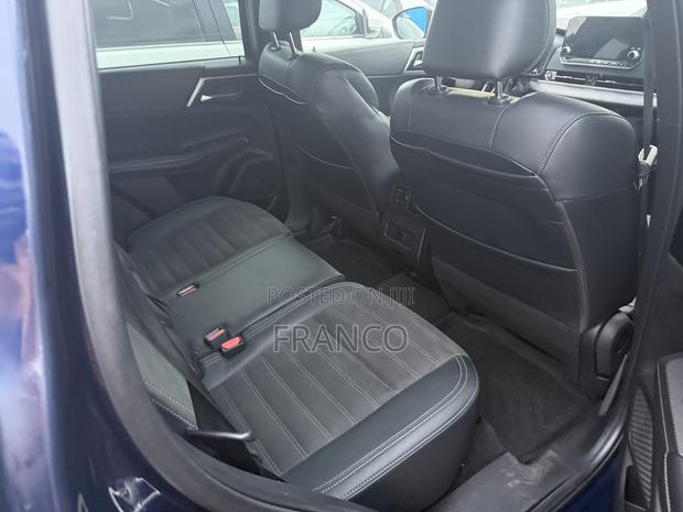 Mitsubishi Outlander SE Launch Edition 2022 Blue