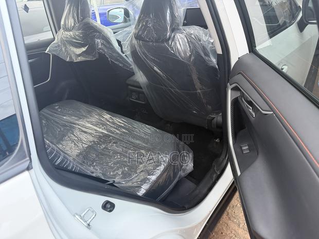 Toyota RAV4 Adventure AWD 2024 White