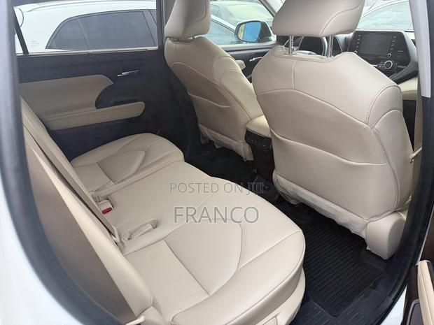 Toyota Highlander XLE 2022 White