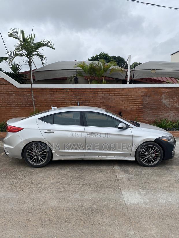 Hyundai Elantra 2018 Gray