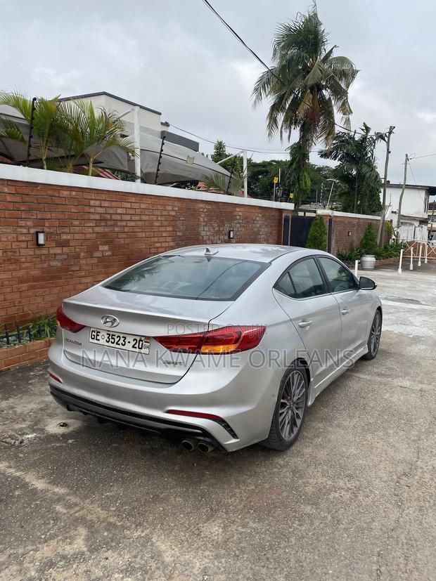 Hyundai Elantra 2018 Gray