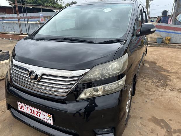 Toyota Vellfire Z 2.4 FWD 7-Seater 2010 Black