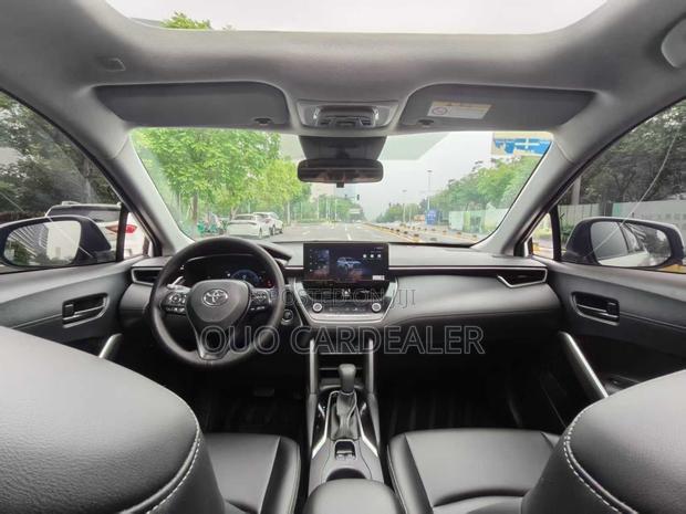 Toyota Corolla Cross 2024 White