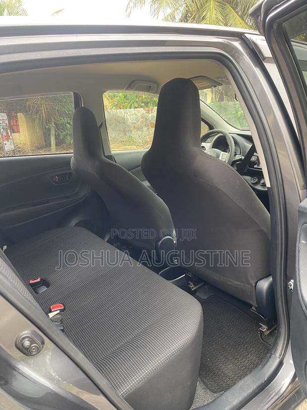 Toyota Vitz 2015 Gray