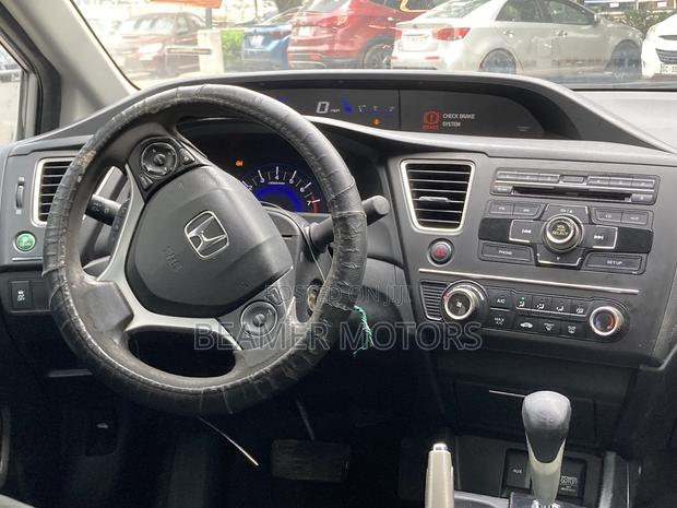 Honda Civic LX 4dr Sedan (1.8L 4cyl CVT) 2014 Silver
