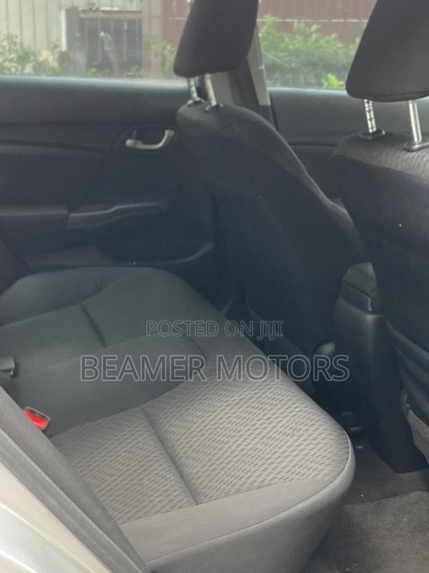 Honda Civic LX 4dr Sedan (1.8L 4cyl CVT) 2014 Silver