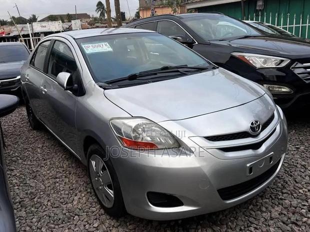 Toyota Yaris 2011