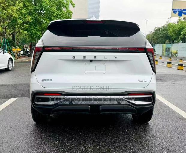 Geely Boyue 2023 White
