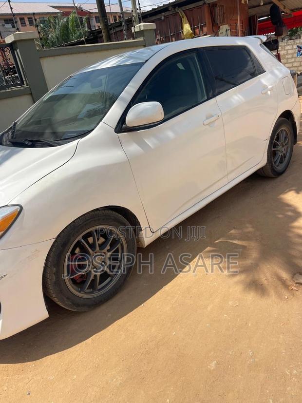 Toyota Matrix 2014 White