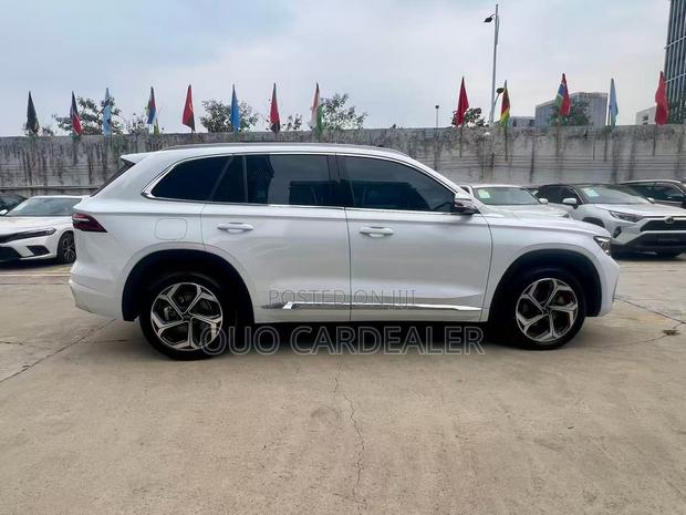 Geely Azkarra 2024 White