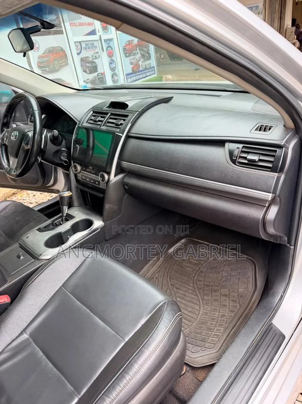 Toyota Camry 2014 Silver