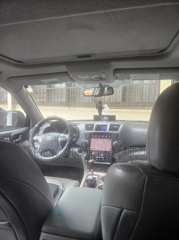 Toyota Highlander Limited 2012 Gray