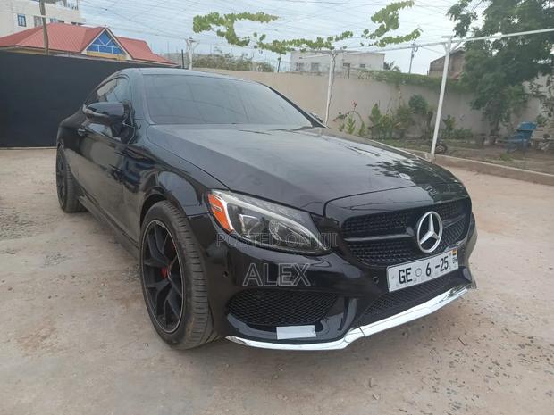 Mercedes-Benz C300 2018 Black