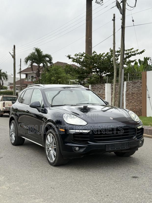 Porsche Cayenne S AWD 2018 Blue