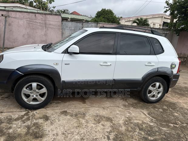 Hyundai Tucson GLS FWD 2009 White