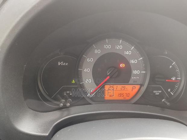 Toyota Vitz 1.0 FWD 5dr 2015 Brown