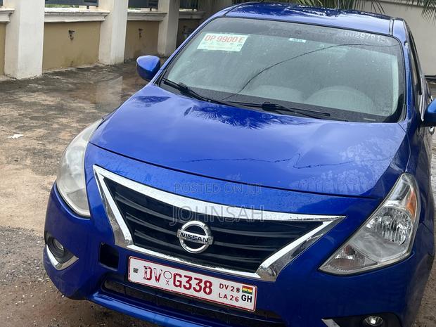 Nissan Versa 1.6 SV 2016 Blue