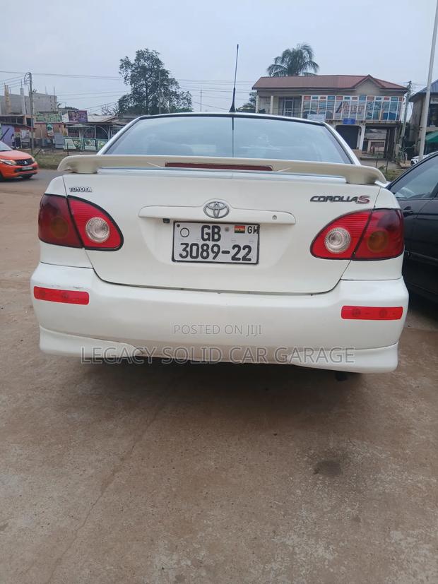 Toyota Corolla 2009 White