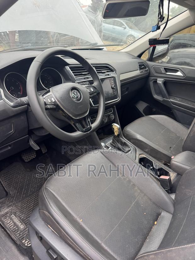 Volkswagen Tiguan 2.0T SE 2021 Gray