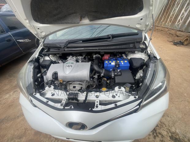 Toyota Vitz 1.3 AWD 3dr 2015 Pearl